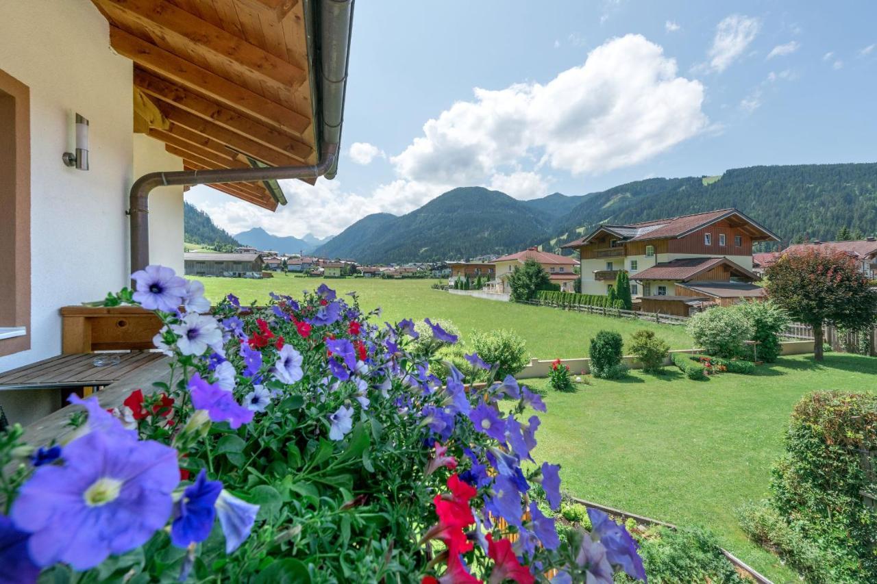 Alpenjuwel Appartements Flachau Eksteriør billede